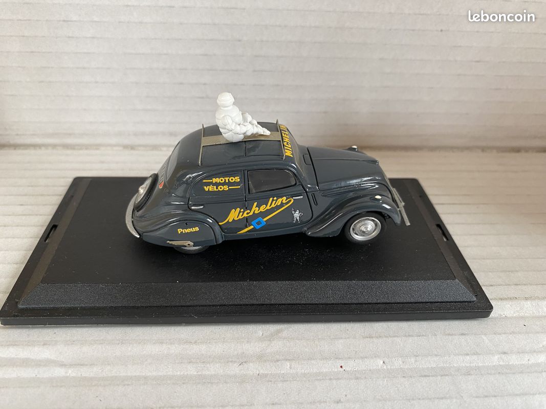 Modèle réduit Peugeot 202 au 1/12ème - Michelin Collectors