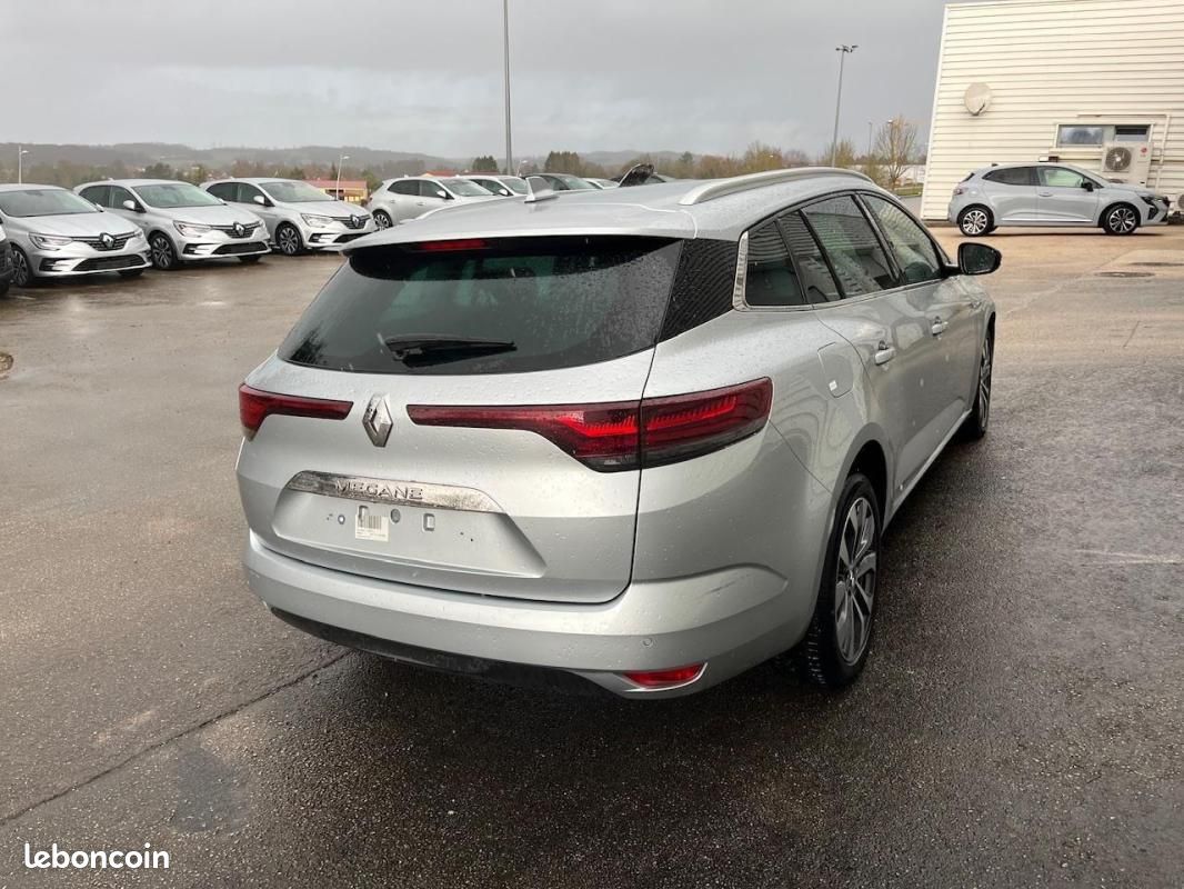 Renault Mégane Estate IV 1.3 TCE 140CH EDC TECHNO (image 4)