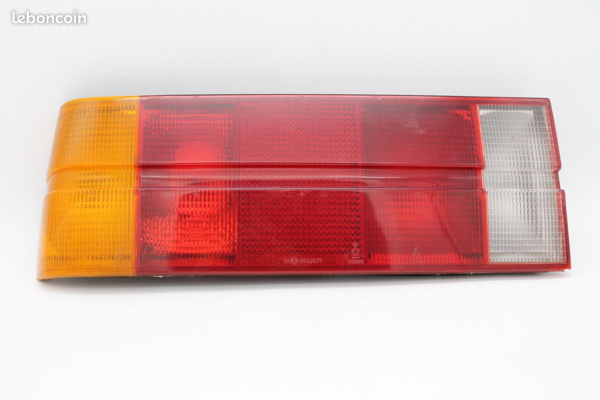 Feux Arrière Gauche BMW E30 (image 1)