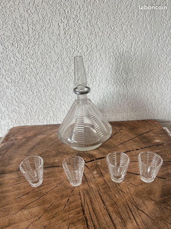 Service à liqueur Art Déco en Cristal de Bohême (Tchécoslovaquie) – Carafe & 4 Verres (image 1)
