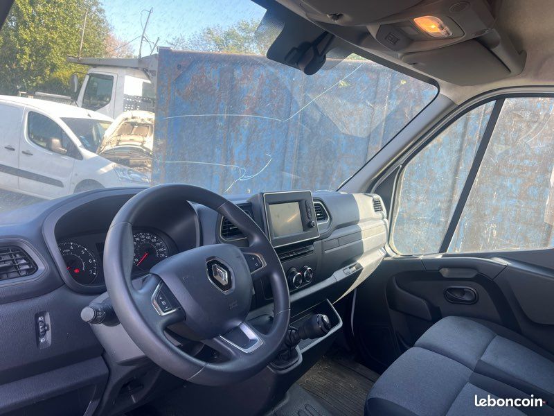 Renault master accidenté (image 4)