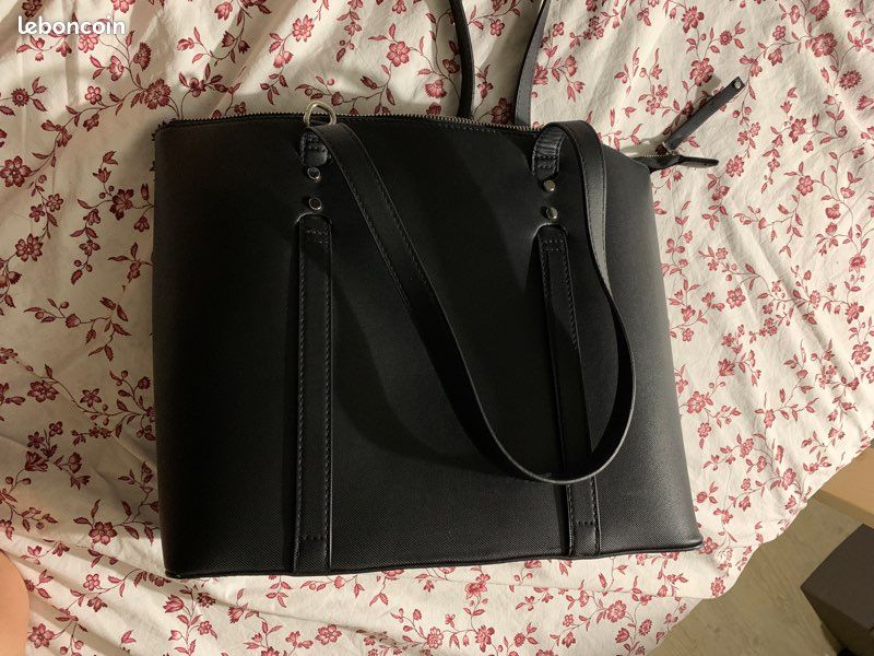 Sac à main noir convient pour les cours (image 1)