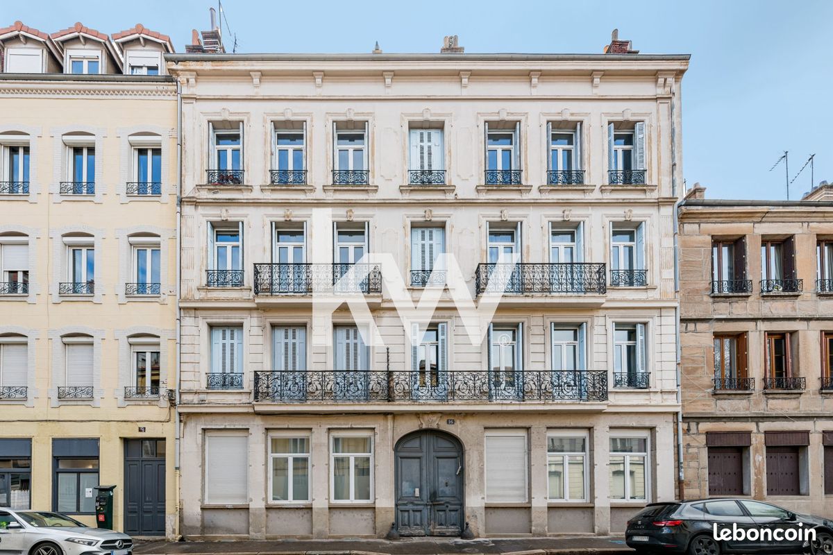 Appartement 4 pièces 94 m² · à Saint-Étienne · 94 m² · 135 000 €