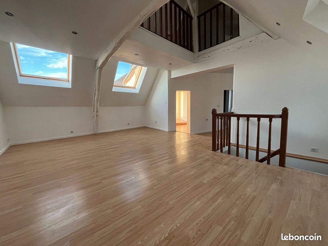 Appartement 5 pièces 90 m² · à Marle · 90 m² · 590 €