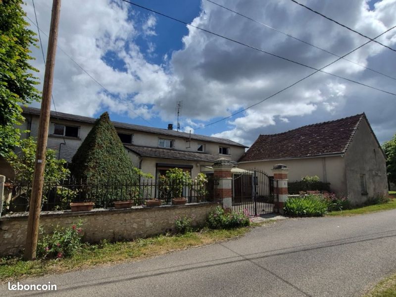 Maison 7 pièces 162 m² · à Mérigny · 162 m² · 157 500 €