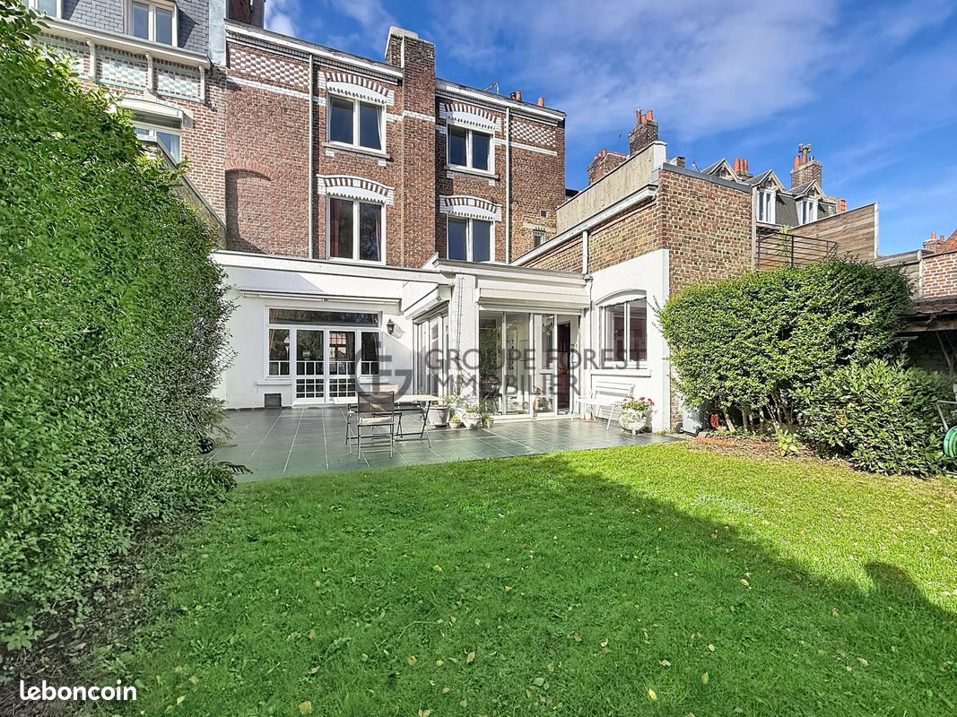 Maison 9 pièces 258 m² · à La Madeleine · 258 m² · 1 000 000 €