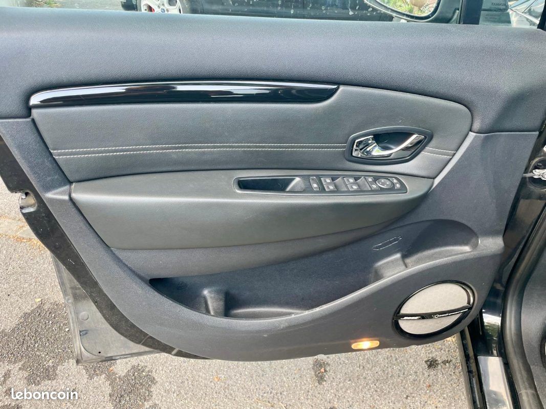 RENAULT SCENIC III 1.5 dCi 110 BOSE EDC (image 19)