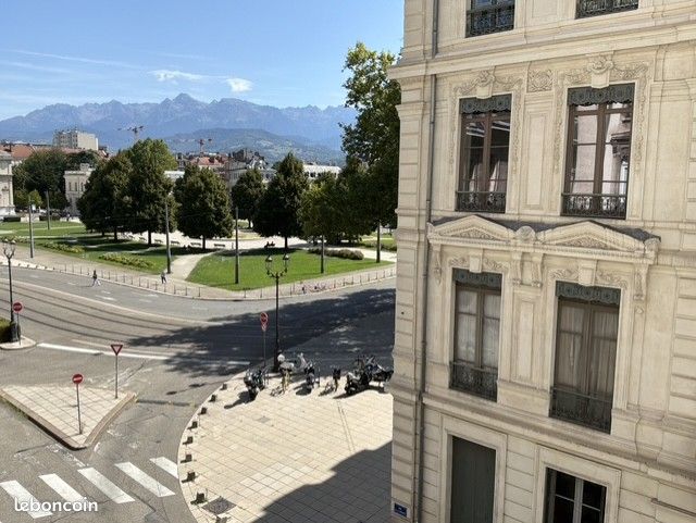 Appartement 8 pièces 183 m² · à Grenoble · 183 m² · 410 000 €