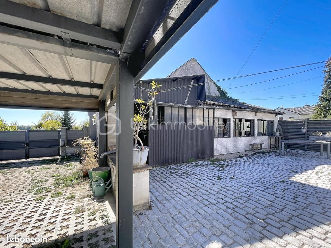 Maison 6 pièces 142 m² · à Treilles-en-Gâtinais · 142 m² · 195 400 €