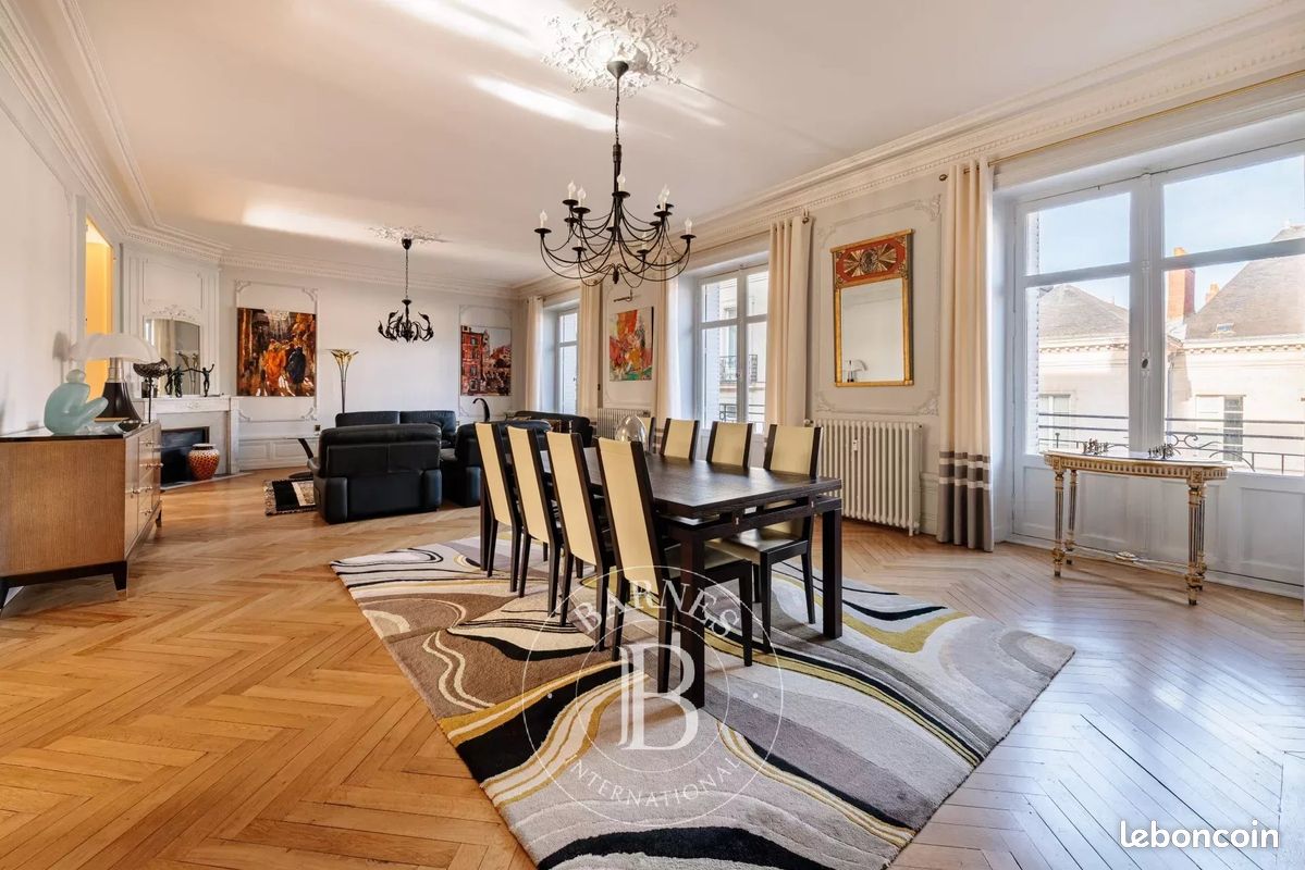 Appartement 7 pièces 307 m² (image 2)
