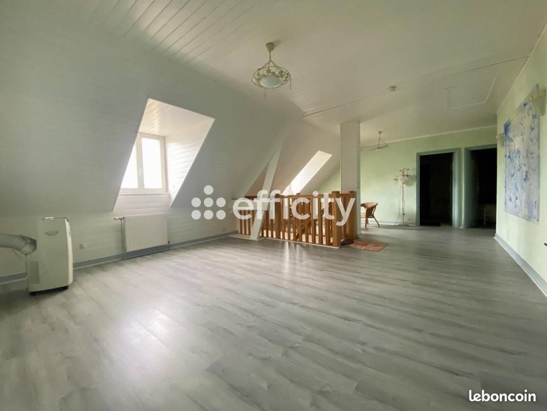 Maison 12 pièces 354 m² · à Pernay · 354 m² · 567 000 €