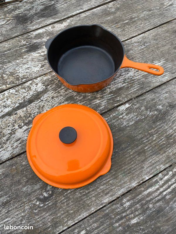 Cocotte Poêle 2-en-1 Le Creuset Cassadou En Fonte Orange Vintage (22 Cm)