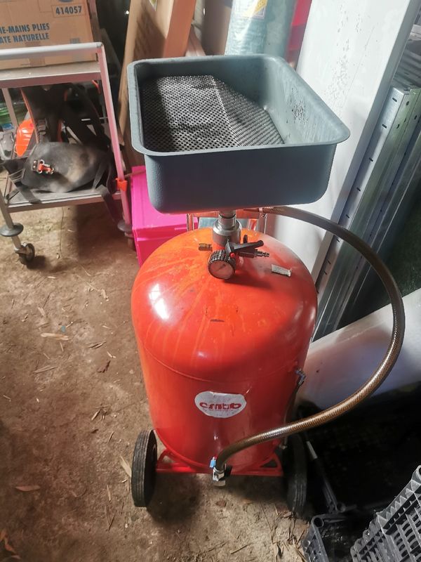 Récupérateur huile de vidange mobile - 60 litres - D24508 - Equipement  Atelier
