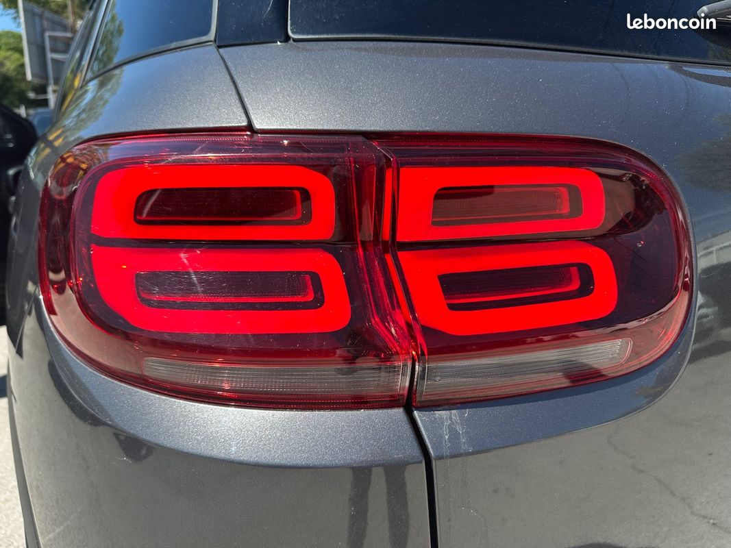 Citroën C5 AIRCROSS C-Series 1.6 225 Plug in Hybrid Rechargeable e-EAT8 Boîte auto {ATTELAGE - CAMERA - CLIM - CARPLAY} (image 13)