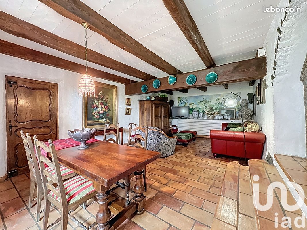 Propriété 8 pièces 275 m² (image 9)