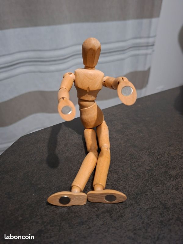 Figurine En Bois Oscillante Avec 12 Visages Magnétiques - Décoration Bureau, Tableau De Bord Voiture | Cadeau Drôle Et Original