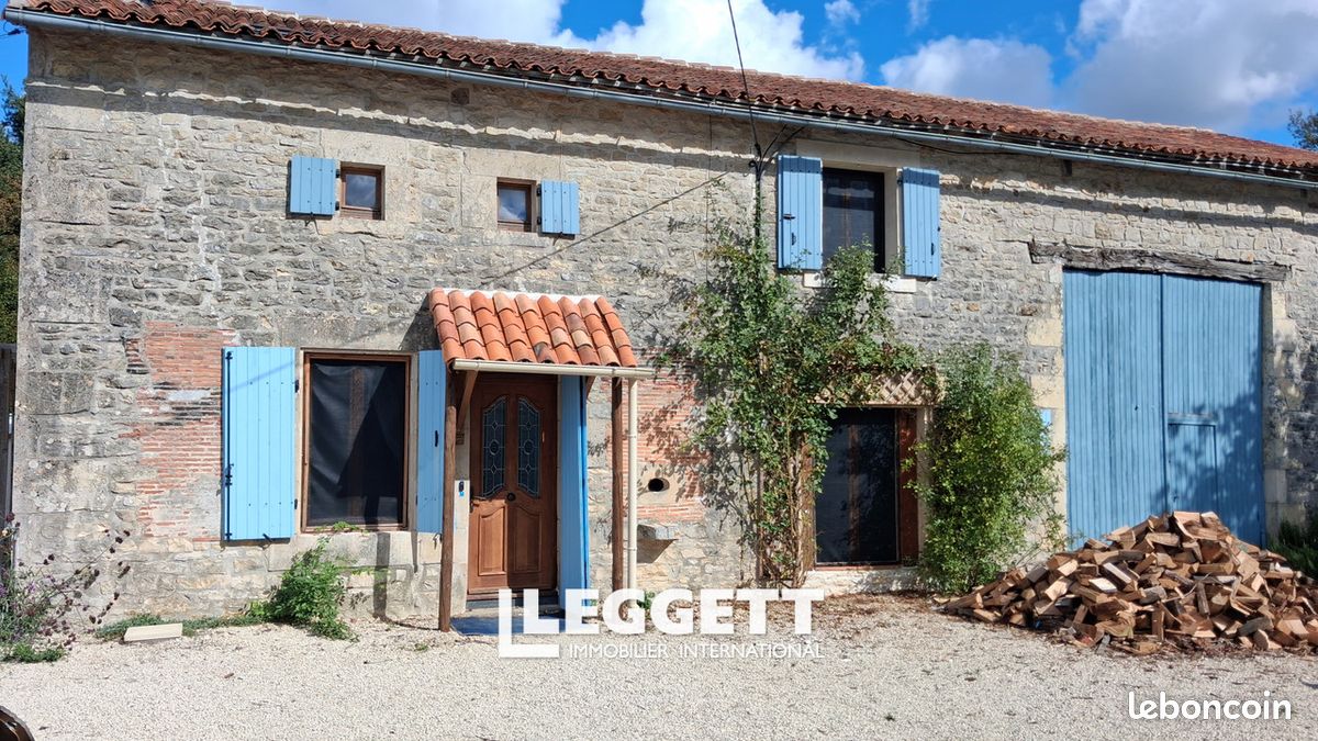 Maison 7 pièces 158 m² · à Genouillé · 158 m² · 189 000 €