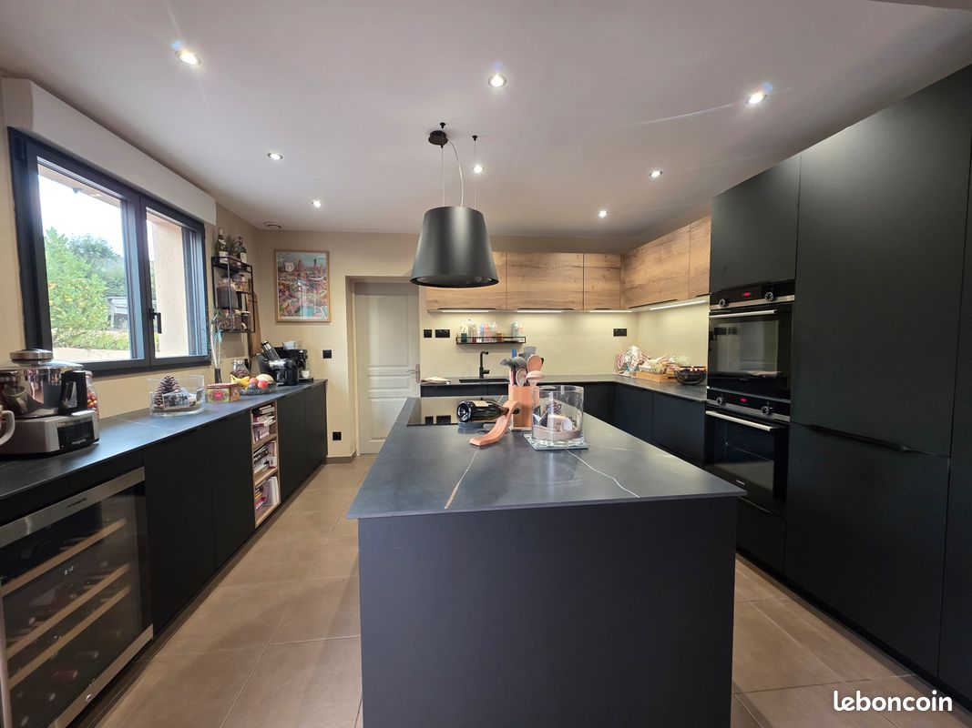 Maison 10 pièces 167 m² · à Pihen-lès-Guînes · 167 m² · 395 000 €