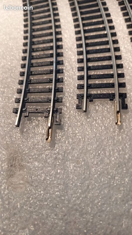 Rail De Croisement 45° Mehano – Pour Réseau Ferroviaire – Compatible Avec La Gamme – Dès 8 Ans