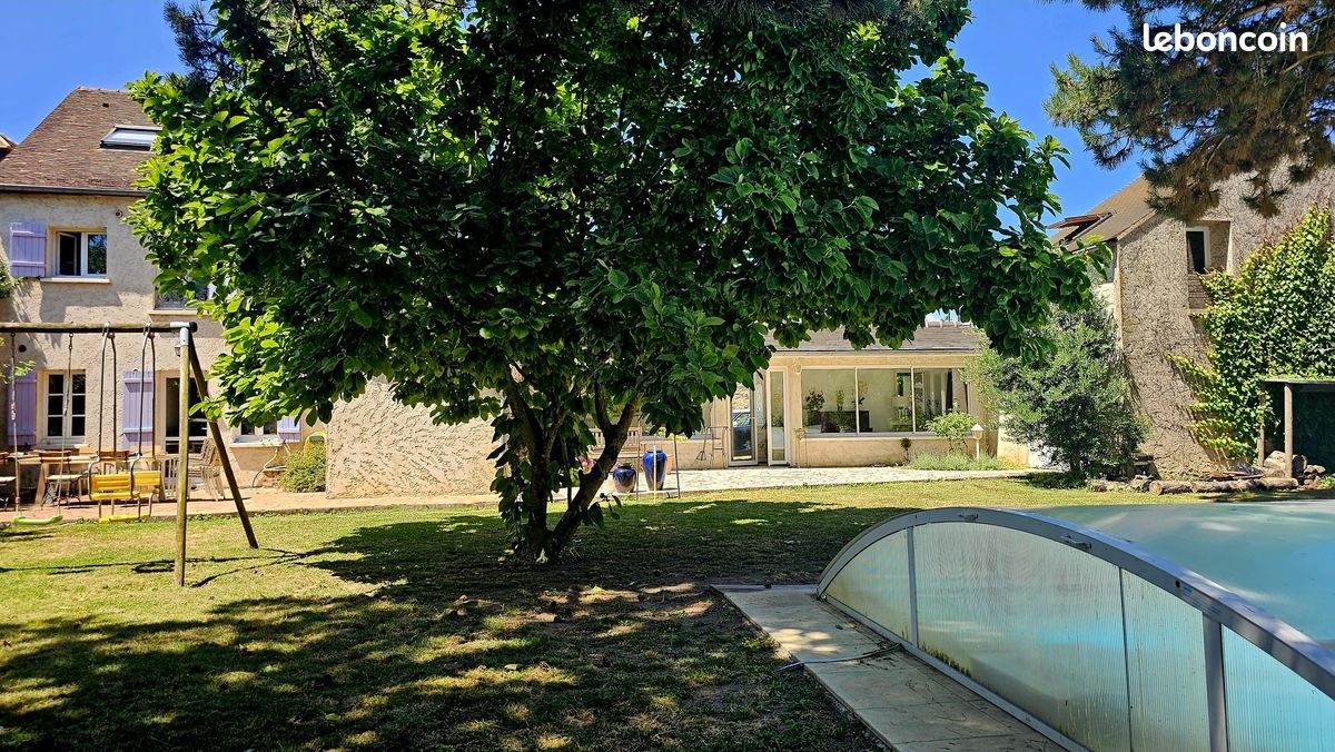 Maison 7 pièces 210 m² · à Les Alluets-le-Roi · 210 m² · 715 000 €