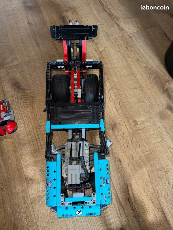 Lego technic 42050 (image 4)