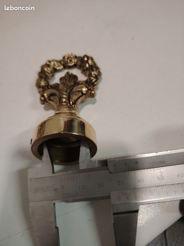 Rondelle De Boule De Canon De Lit En Laiton Estampé | Rondelle D'embout De Boule De Lit | Quincaillerie De Lit De Rechange Dans Des Styles Antique Ou Moderne | UA-765-BPB