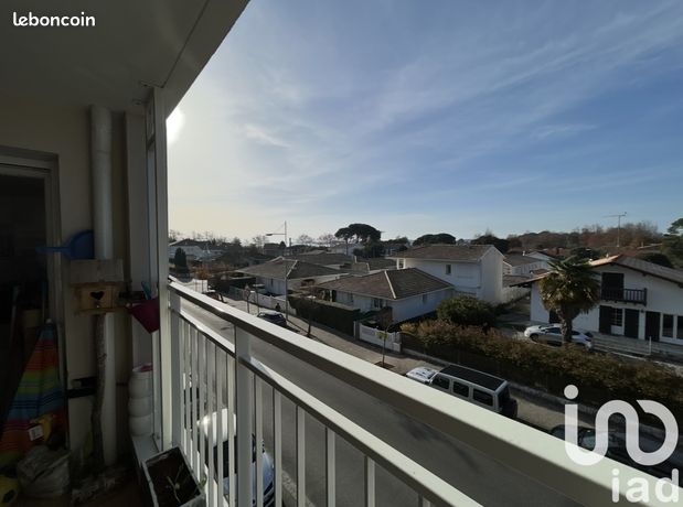https://img.leboncoin.fr/api/v1/lbcpb1/images/95/88/9d/95889dcf051a7b6625ba3222378acd7eb8fddf08.jpg?rule=ad-image