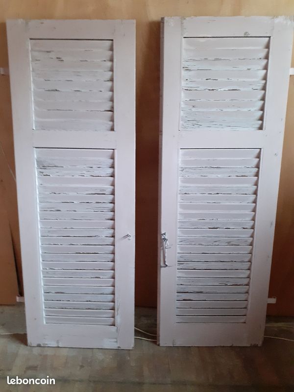 Volet en bois (image 1)