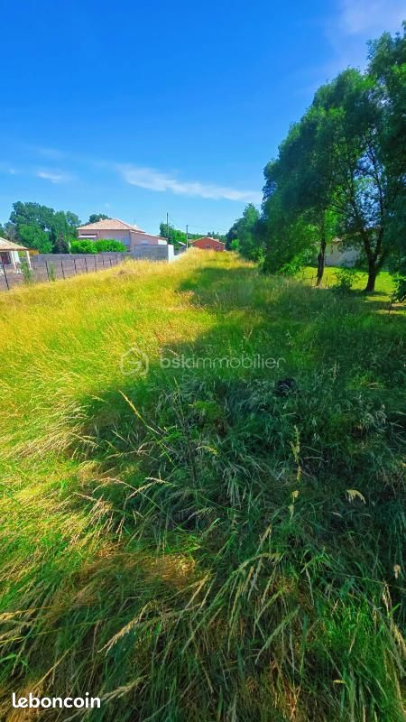 Terrain 600 m² Ruoms · 66 500 €