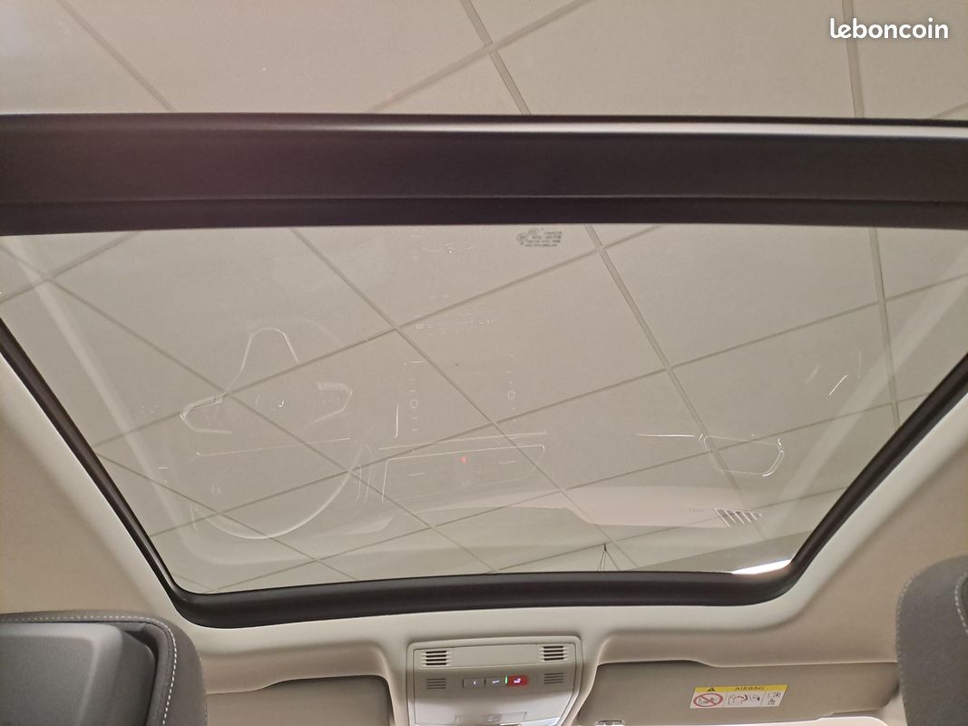 VOLKSWAGEN Tiguan 2.0 TDI 150ch DSG7 Elegance (image 38)
