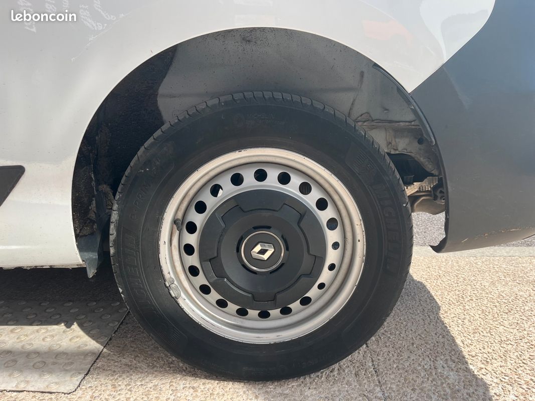 RENAULT KANGOO VAN 1.5 BLUEDCI 95CH EXTRA SESAME-OUVRE-TOI - CAMERA DE RECUL - GPs (image 23)