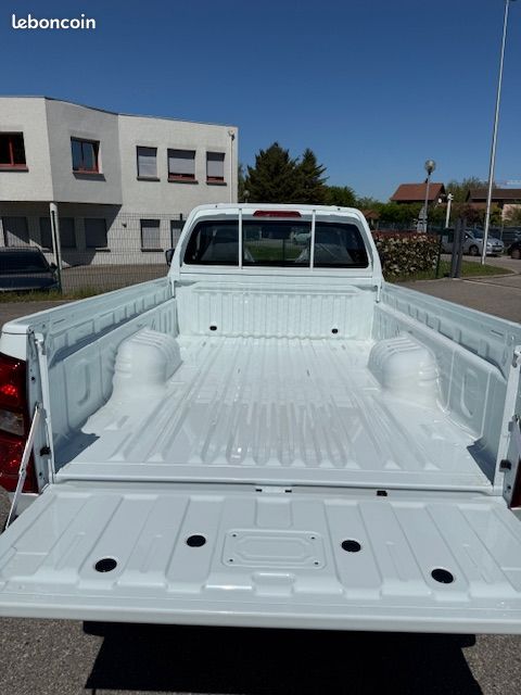 NEW ISUZU DMAX SINGLE B-STRONG 4X4 164cv Boite manuelle 30700 H.T (image 5)