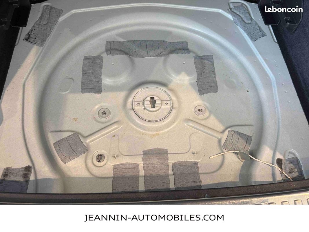 AUDI Q3 35 TFSI 150 ch S tronic 7 S line (image 29)