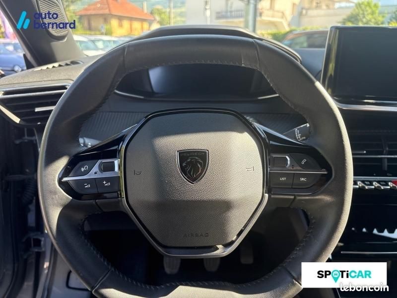 Peugeot 2008 1.2 PureTech 100ch S&S Allure (image 15)