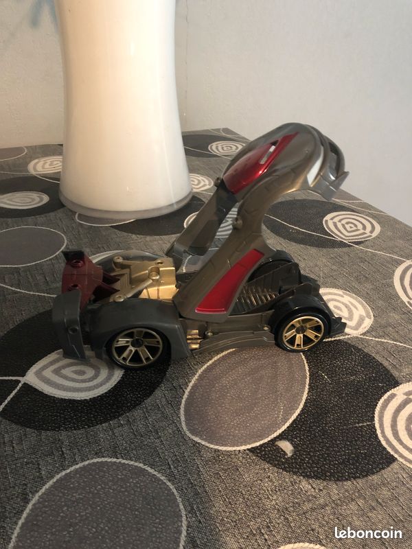 Voiture transformer (image 1)