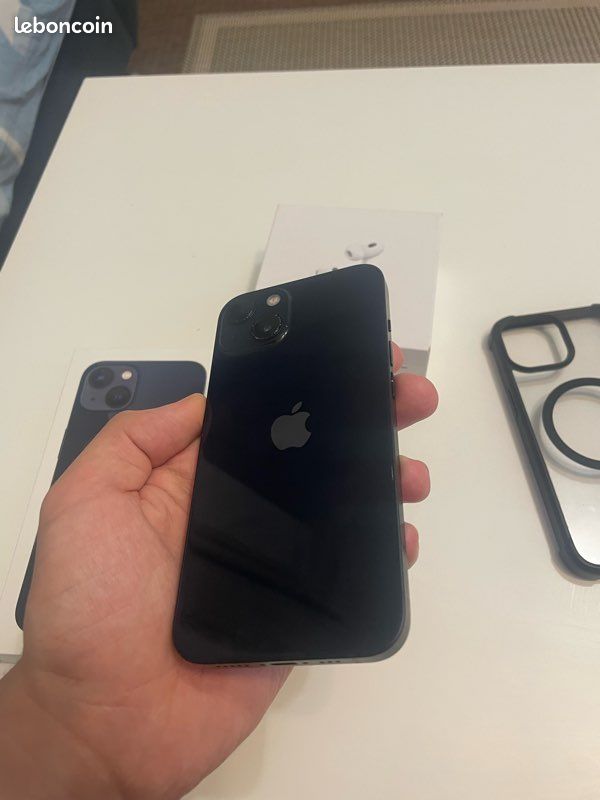 IPhone 13 (image 8)