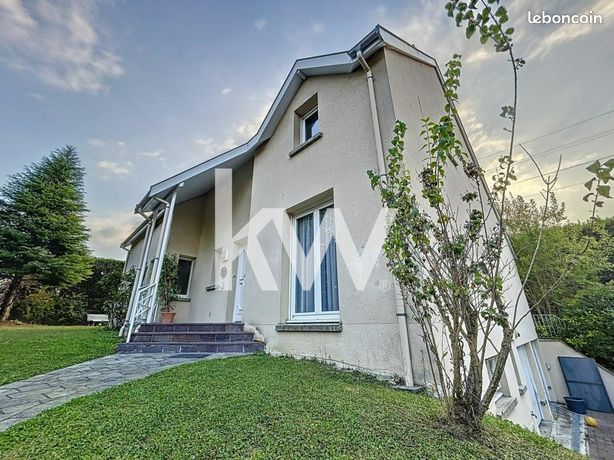 Maison 7 pièces 253 m²