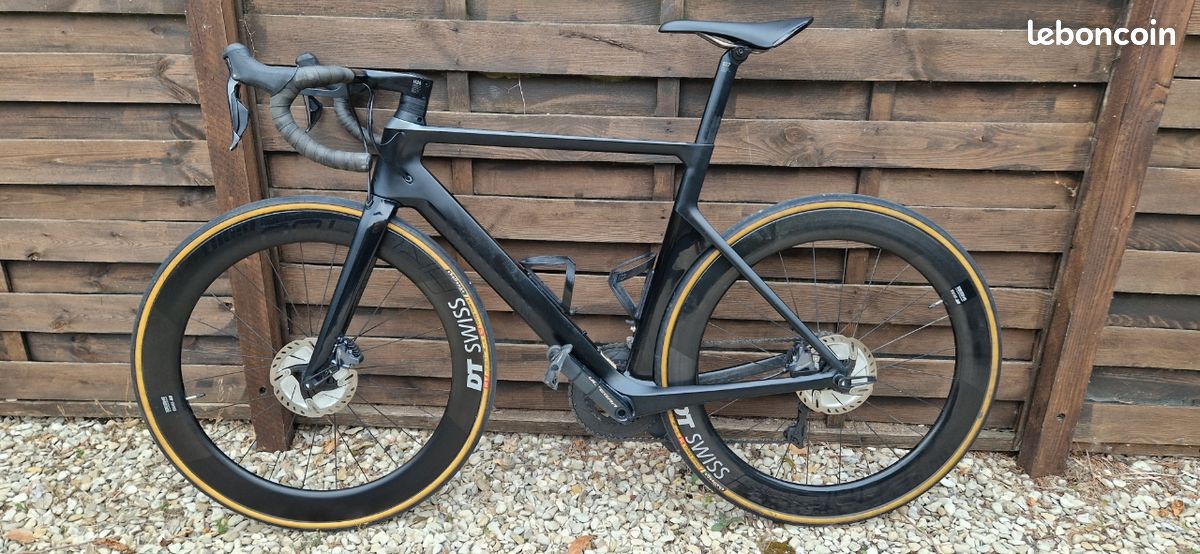 Canyon Aeroad CF SL Disc 8.0 Di2 (image 2)