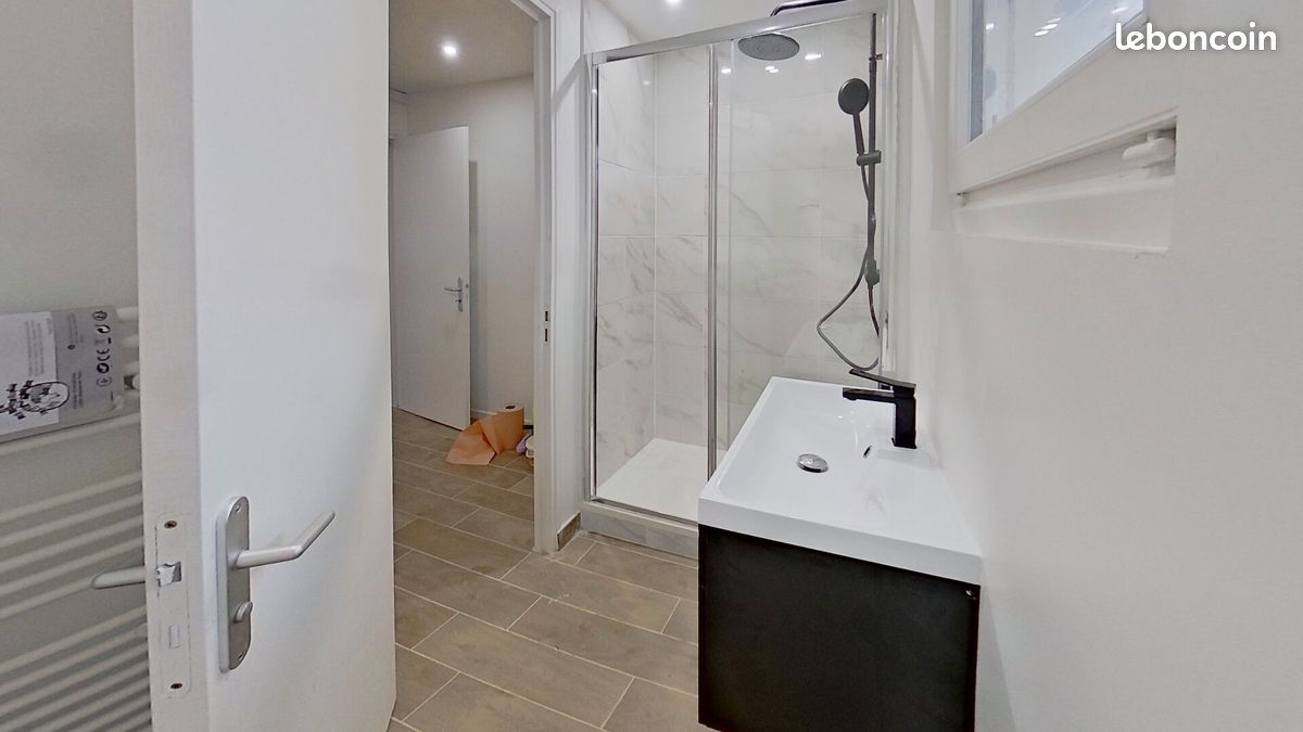 Maison a louer stains - 10 pièce(s) - 165 m2 - Surfyn