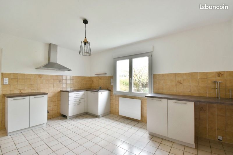 Maison 6 pièces 140 m² - Naintré 86530 (image 3)