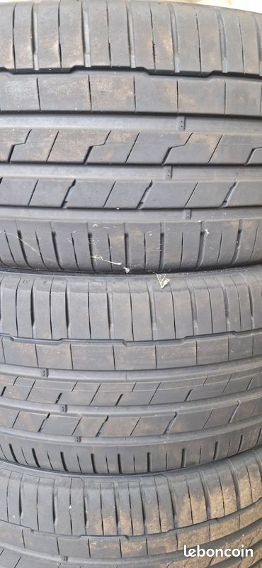 Pneus Hankook 235 55 19 (image 3)