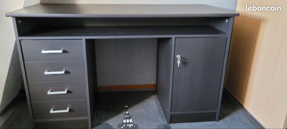 Bureau avec 4 tiroirs et une porte (image 1)