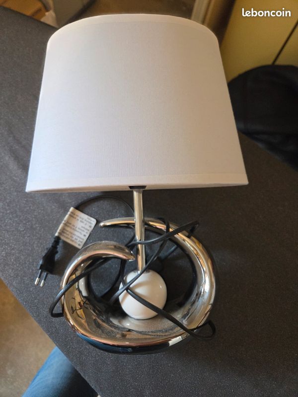 Lampe de chevet (image 1)