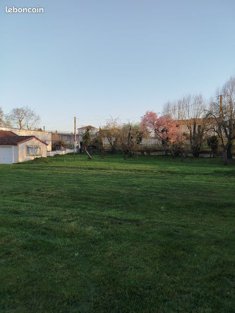 TERRAIN CLOTURÉ ARBORÉ 1200m2 · à Dommartin-lès-Toul · 160 000 €