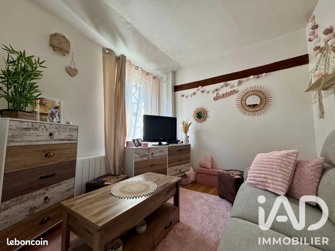 Immeuble 98 m² · à Bourron-Marlotte · 98 m² · 249 000 €