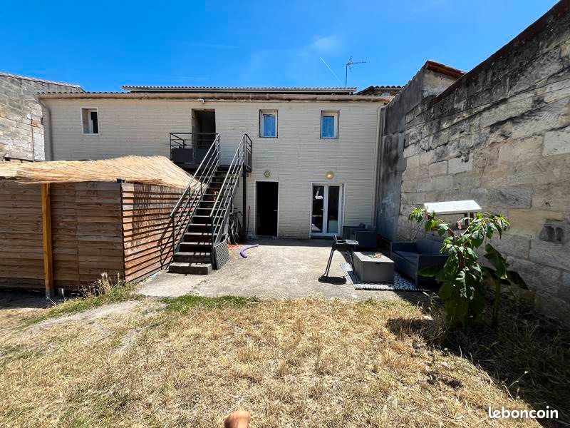 Immeuble 340 m² · à Coutras · 340 m² · 337 900 €