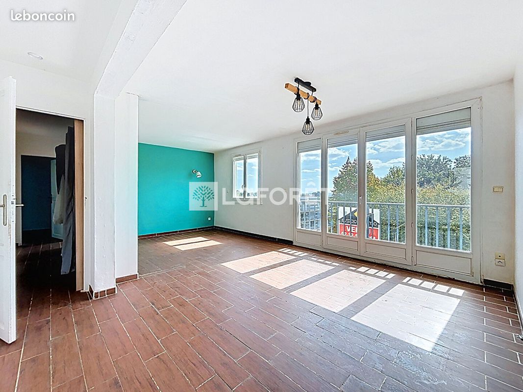 Appartement 5 pièces 74 m² · à Mont-Saint-Aignan · 74 m² · 128 000 €