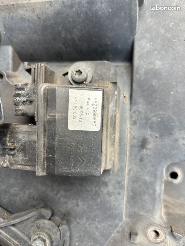 Résistance De Ventilateur De Radiateur Pour Citroën C4/C4 Picasso, Peugeot 3008/5008 - Réf. 9673999880 - Neuf D'origine PSA