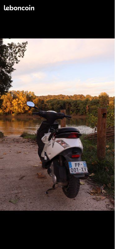 Scooter zip 4t 2019 (image 2)