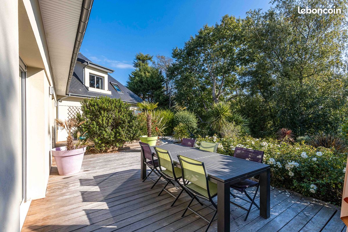 Maison 9 pièces 458 m² · à Montreuil-le-Gast · 458 m² · 681 200 €